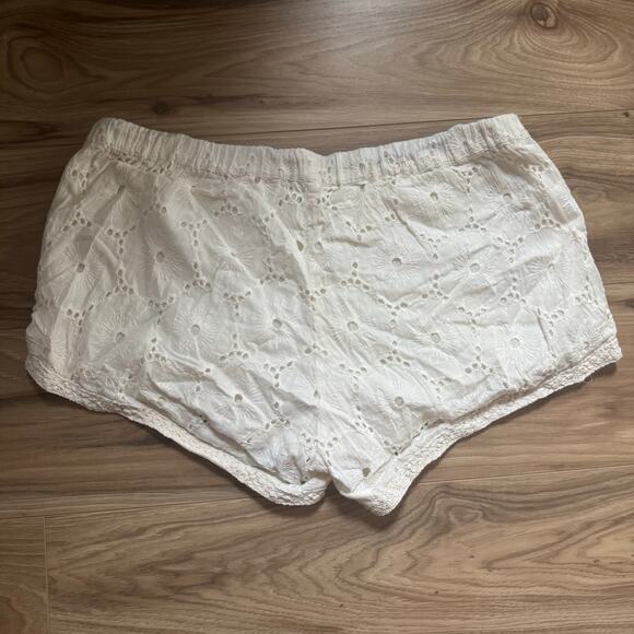 Urban Outfitters Ecote Eyelet Beaded Low Rise Mini Shorts - Picture 5 of 5